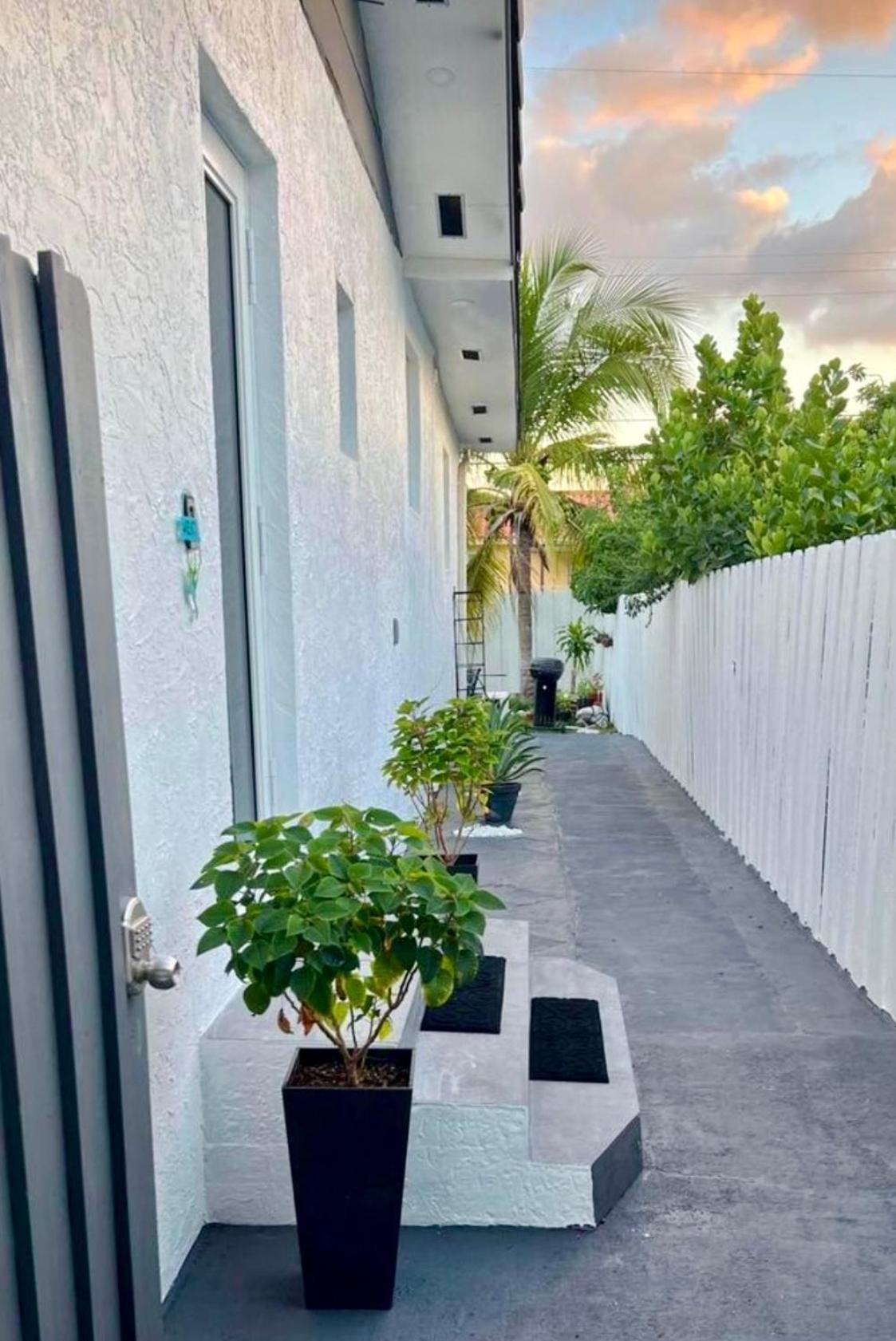 Little Gables Studio-Your Miami Escape-10Min Airport 외부 사진