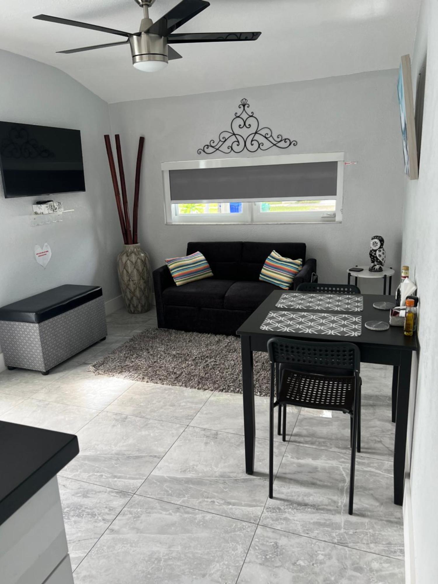Little Gables Studio-Your Miami Escape-10Min Airport 외부 사진