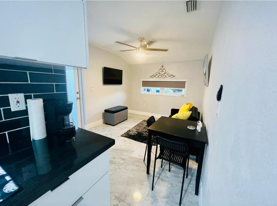 Little Gables Studio-Your Miami Escape-10Min Airport 외부 사진