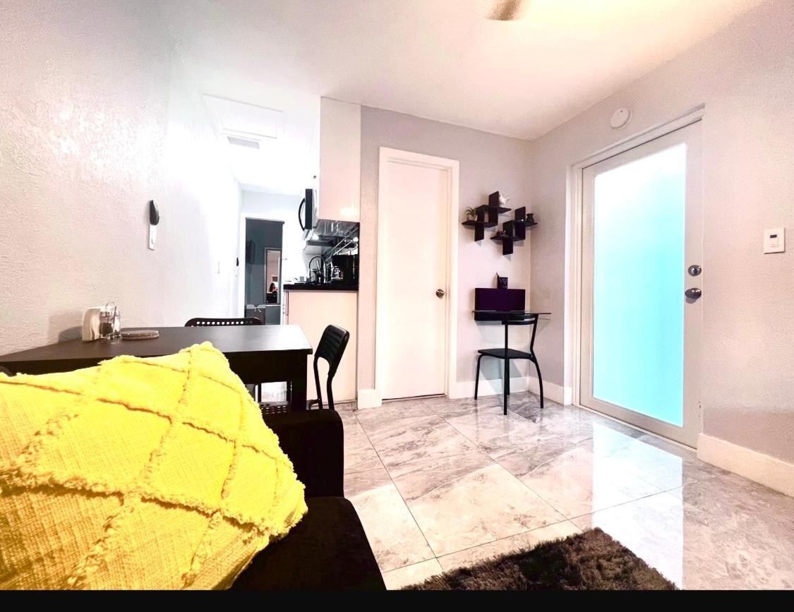 Little Gables Studio-Your Miami Escape-10Min Airport 외부 사진